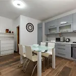 Apartment Smaila 1729 Pula