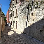 Smaila 1729 Lejlighed Pula