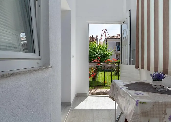 Smaila 1729 아파트 *