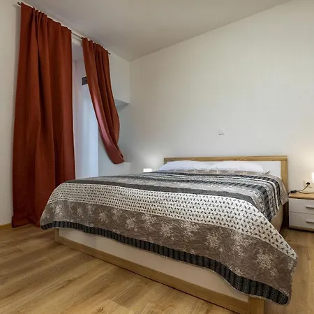 Appartement Smaila 1729 *